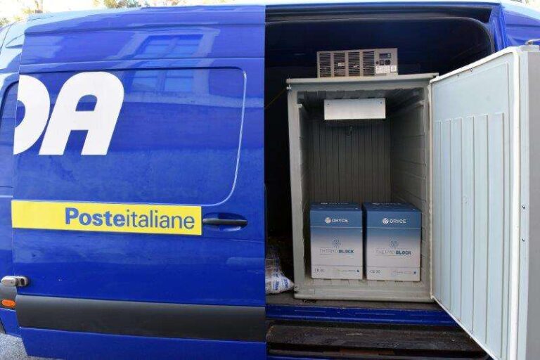 Poste Italiane: in consegna a Genova oltri 21 mila dosi tra Moderna e AstraZeneca