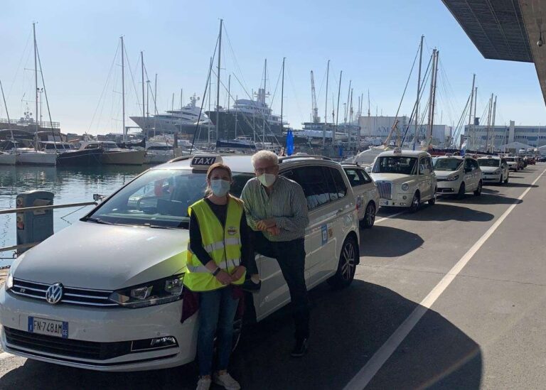 Taxi_fiocco blu_Genova