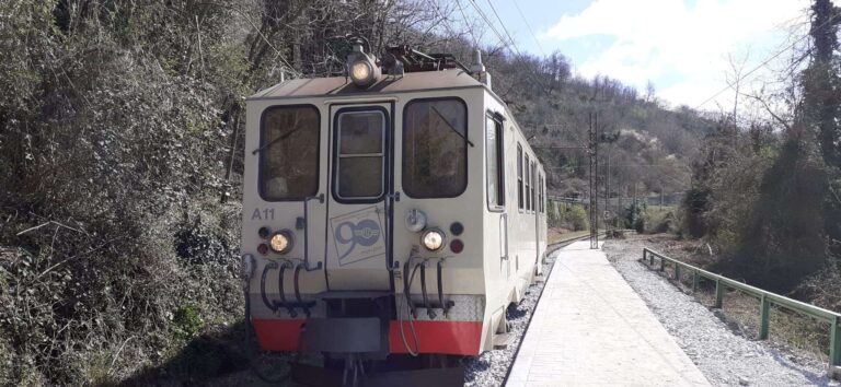 App Amt, consultabili anche gli orari della ferrovia Genova-Casella