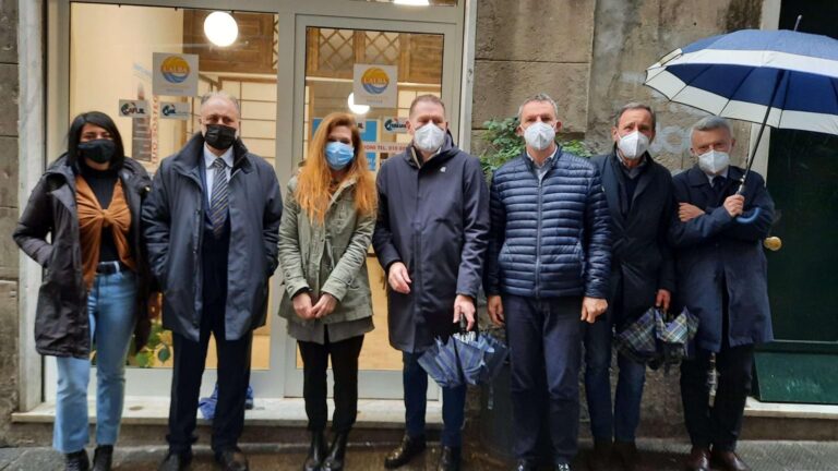 Genova, nuovo centro servizi Uil in via della Maddalena