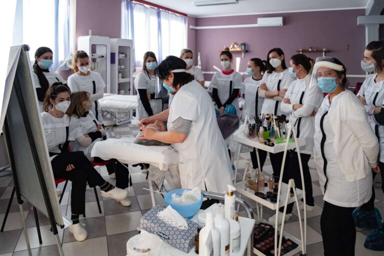 Estetista: aperte le iscrizioni al corso biennale del Villaggio del Ragazzo