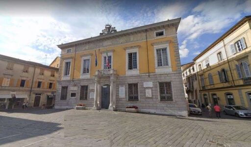 Sarzana, il maggiordomo di quartiere aiuta a fare la differenziata