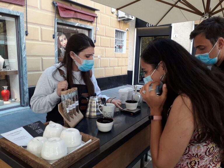 Confesercenti Genova: «Più coordinamento nella verifica del green pass nei pubblici esercizi»