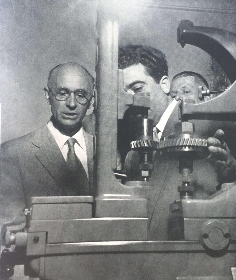 Enrico Fermi alla galleria del vento della Guzzi