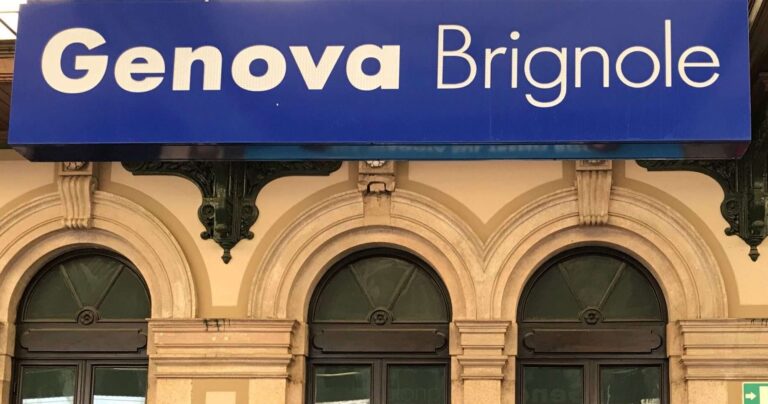 Capodanno a Genova: due treni straordinari per il concerto in piazza