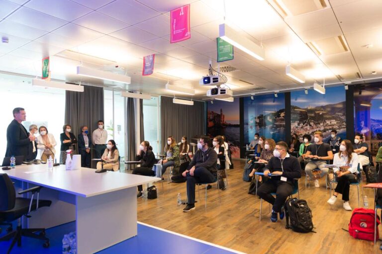 Esaote: iniziata oggi la formazione dei 22 giovani laureati selezionati per l’Academy