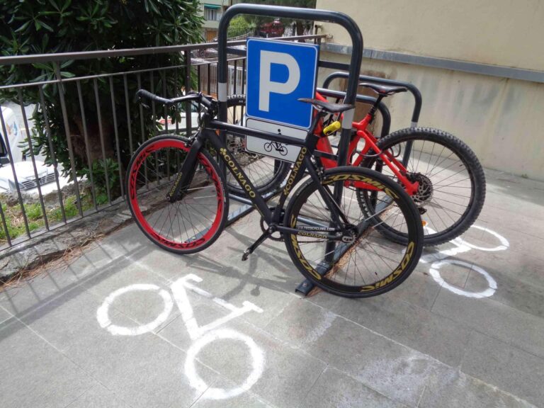 Nuova rete di posteggi per bici nelle strutture dell’Asl 3
