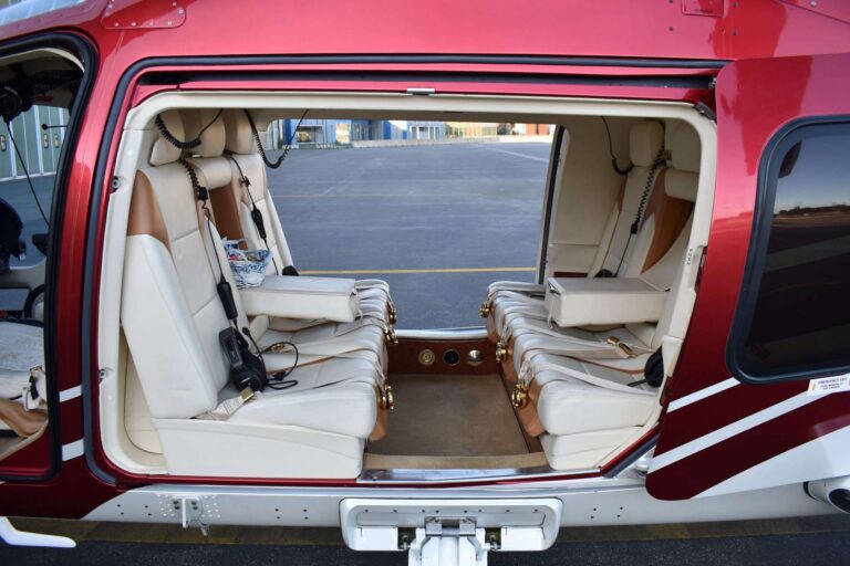 Elicottero_Novaris_a_Genova_2