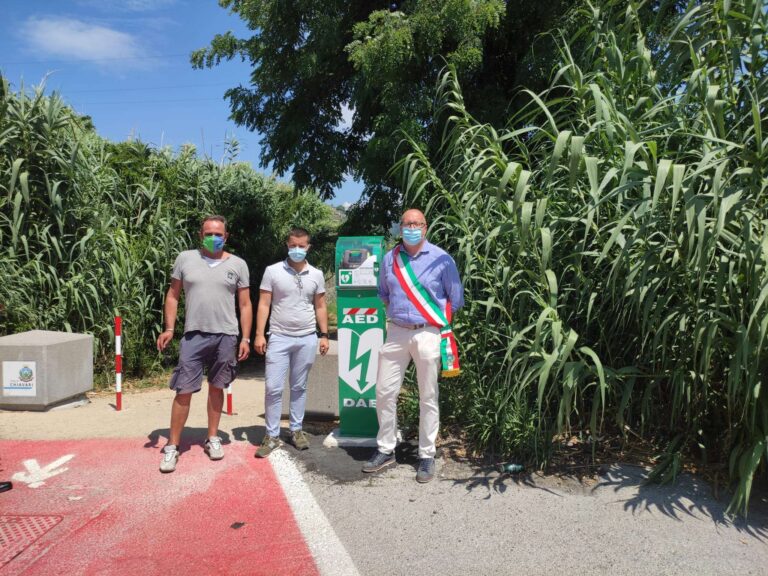 Chiavari, attivo un nuovo defibrillatore sul percorso ciclopedonale dell’Entella