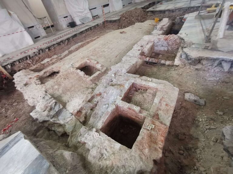 Ritrovamenti archeologici alla loggia dei Banchi, cambia il progetto del Museo della Città