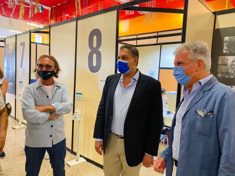 Covid, Toti, «Liguria ancora in zona bianca grazie ai vaccini»
