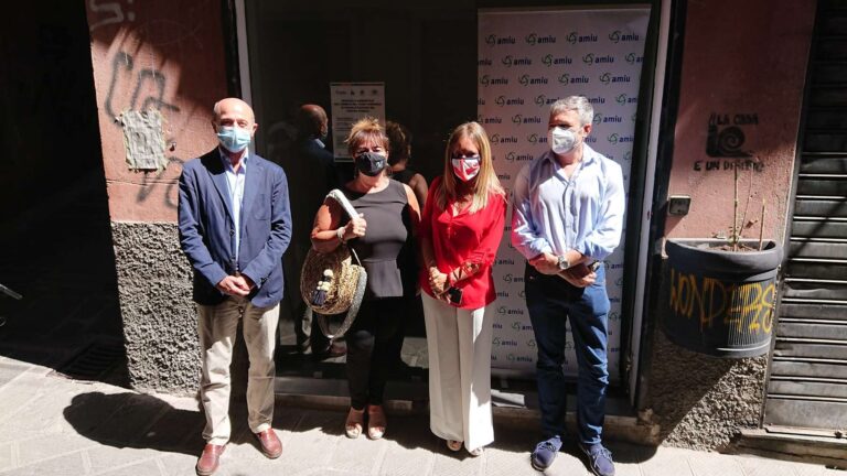 Amiu, terzo sportello ambientale nel Centro storico di Genova (video)