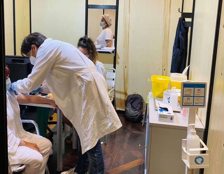 Precari in sanità, Toti: «Con fine stato di emergenza a rischio 700 posti»