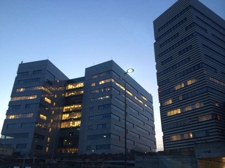 Erzelli: bloccati i licenziamenti in mensa ma 29 posti di lavoro restano a rischio