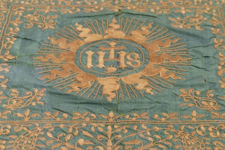 Genova, a Palazzo Bianco la mostra “Trionfo di Virtù” sui ricami delle raccolte genovesi