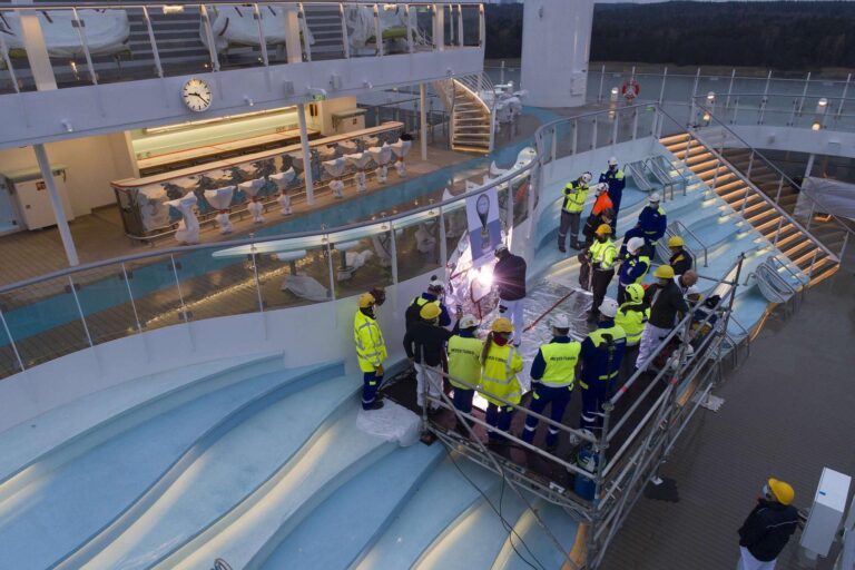 Prove in mare superate e cerimonia della moneta per Costa Toscana