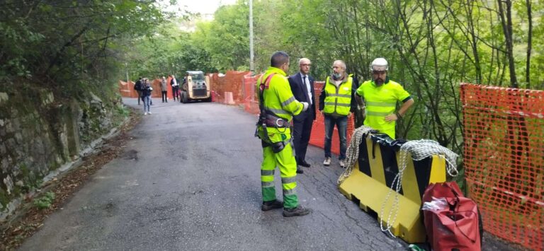 Genova, sopralluogo in vista della bonifica della discarica di via al Poligono di Quezzi