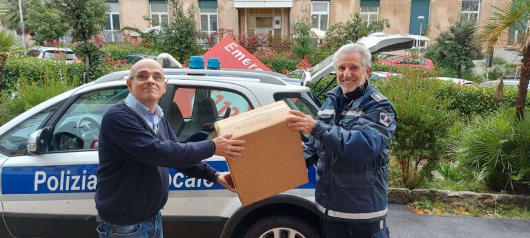 Genova: consegnate 7 teche per defibrillatori a Comuni dell’entroterra