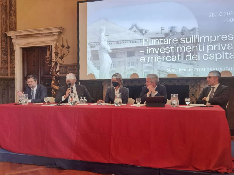 Fondi pronti a investire nelle pmi, ma chiedono progetti, aggregazioni e apertura all’esterno