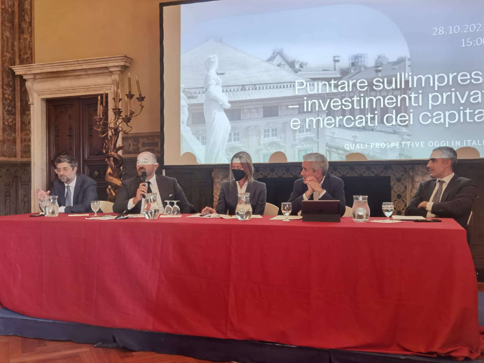 Fondi pronti a investire nelle pmi, ma chiedono progetti, aggregazioni e apertura all’esterno