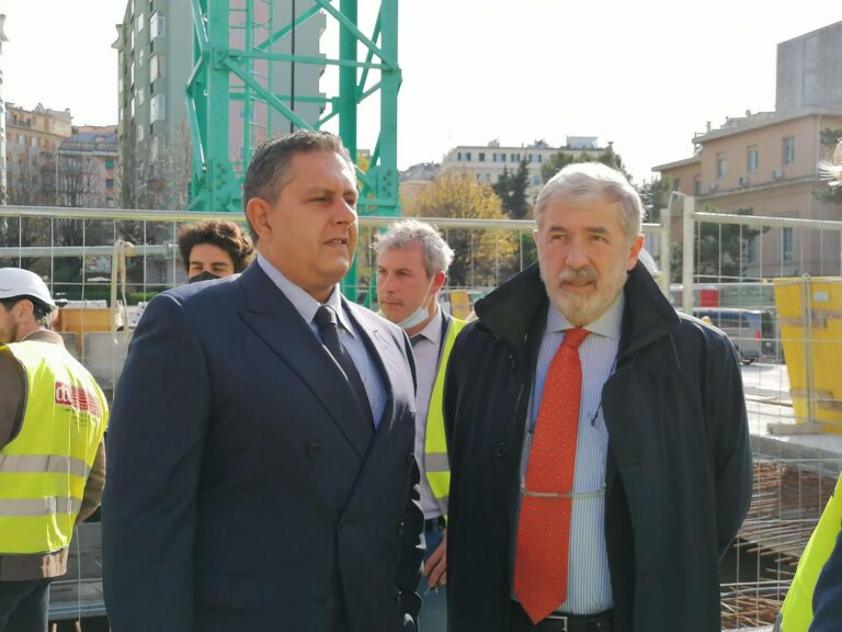 Arresti per corruzione, Bucci: “Non so nulla, noi continuiamo ad andare avanti”