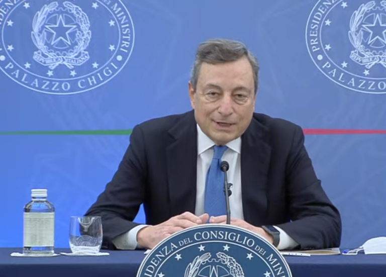 Super green pass: sarà valido dal 6 dicembre, quello base obbligatorio nei treni regionali