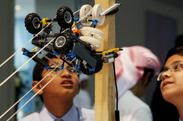 Studenti del Deledda nella squadra campione nazionale delle Olimpiadi Mondiali di Robotica