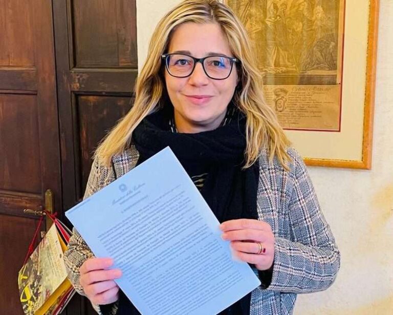 Sarzana è tra le 15 città del Nord Ovest che il ministero finanzia per valorizzare archivio storico