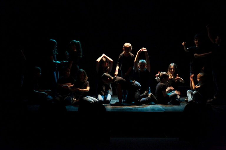 Bando Start and go per le compagnie teatrali under 30: scadenza il 27/3