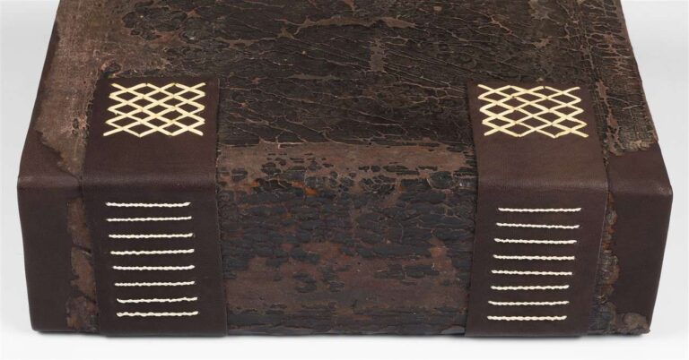 La Spezia, restaurato l’antico catasto della biblioteca Mazzini