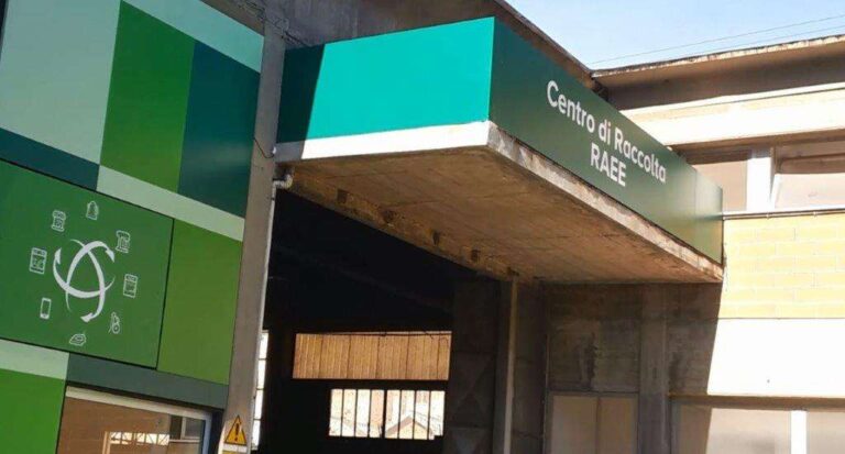 Amiu Genova, dall’1 febbraio le grandi quantità di ingombranti conferite solo in corso Perron