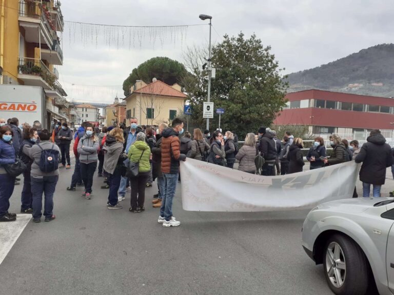 Hi-Lex: la settimana prossima altre giornate di sciopero contro il licenziamento di 22 dipendenti