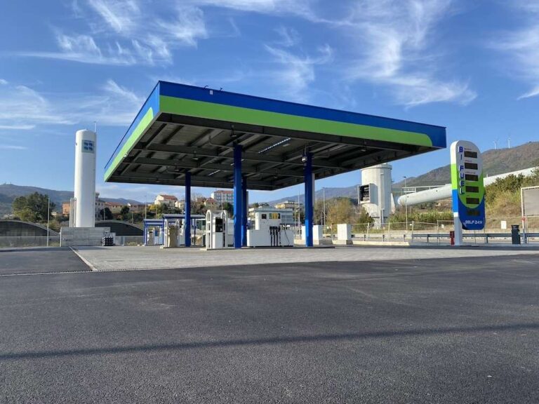 Il distributore gnl di Vado Ligure accetta la carta carburante AS 24