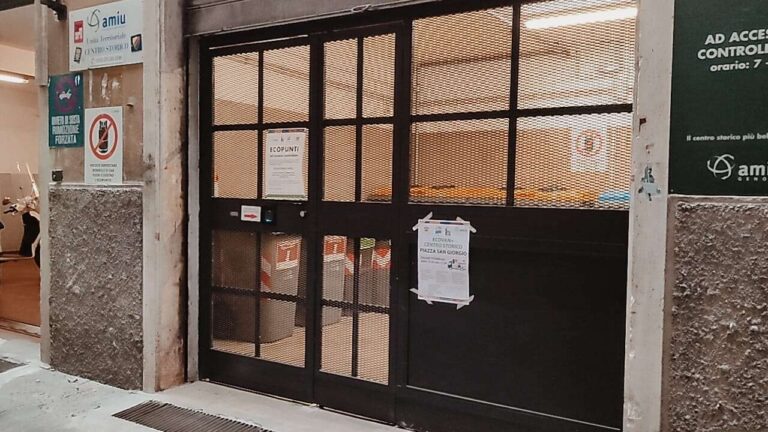 Genova, apre un nuovo ecopunto in via dei Giustiniani