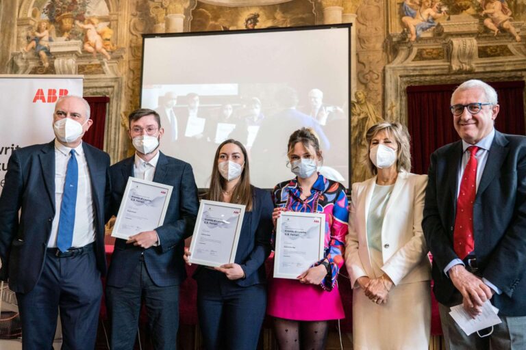 Abb premia due tesi su celle a combustibile a idrogeno e bioplastica da scarti alimentari