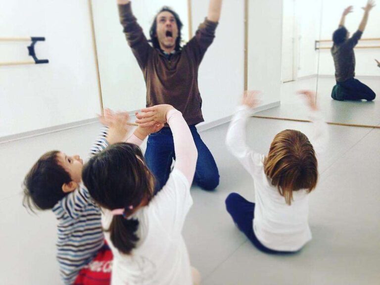 Formazione Danzarte Genova a fianco dei bimbi ucraini con “Favola in Danza”