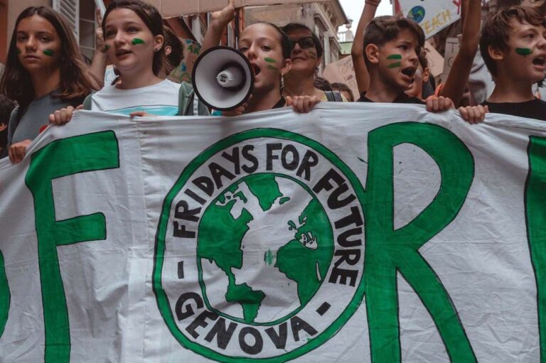 Fridays for Future: manifestazione a Genova il 25/3 contro la politica climatica dei governi