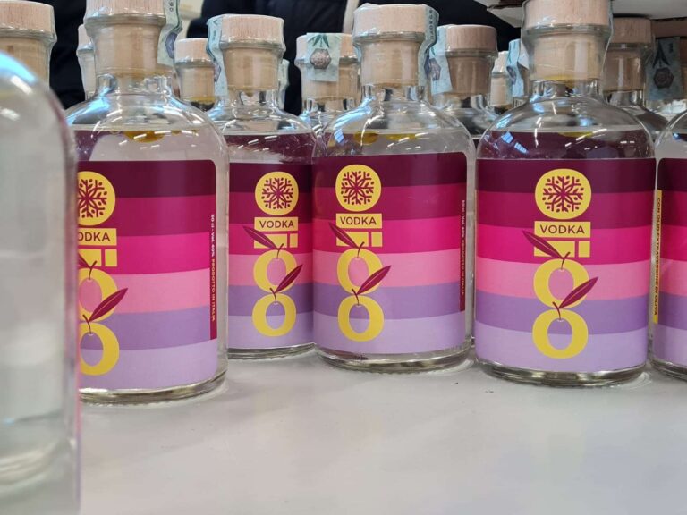 Imprenditori genovesi lanciano la prima vodka al mondo con olio extravergine