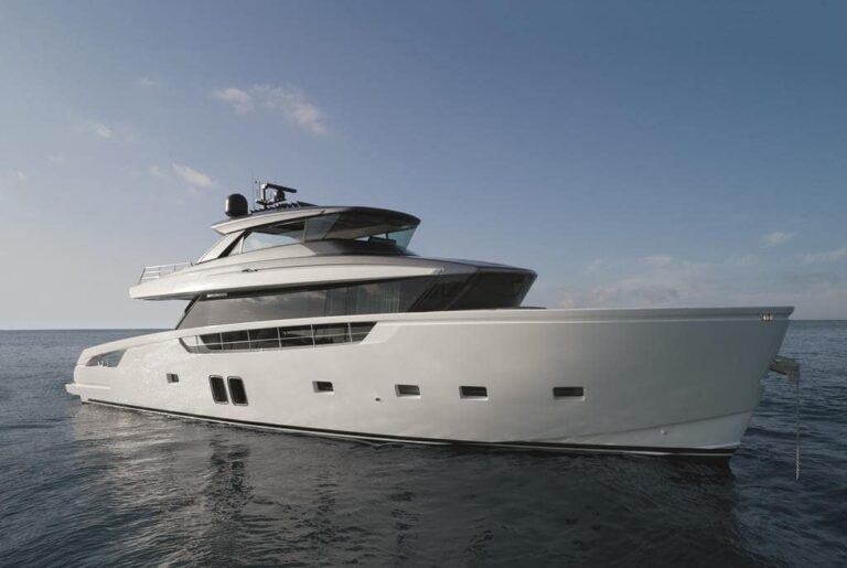 Sanlorenzo: nuova partnership con la falegnameria Tinosana