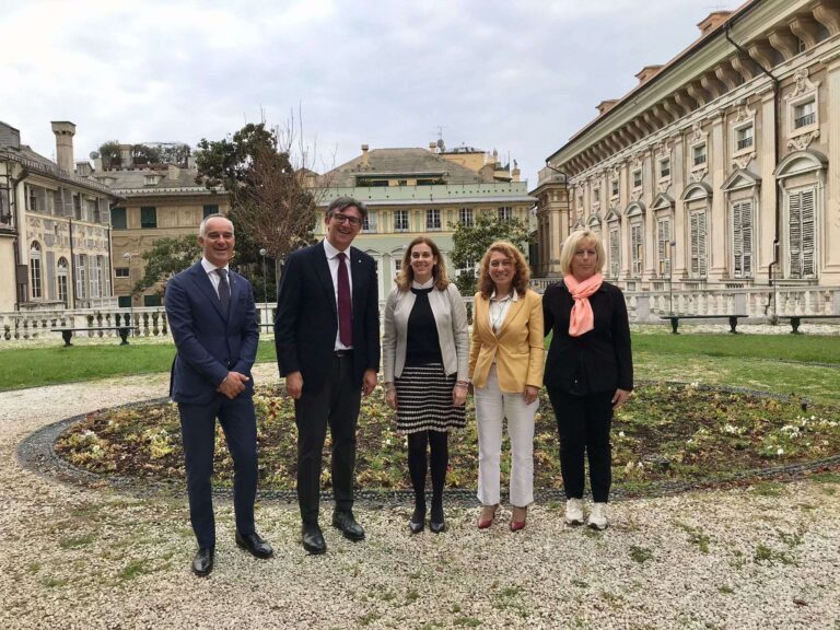 Turismo sostenibile, accordo tra Comune di Genova e Costa per i crocieristi in città