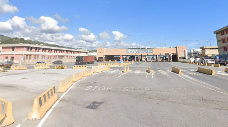 Abolizione della carta ai varchi portuali: sperimentazione al via lunedì 16 maggio