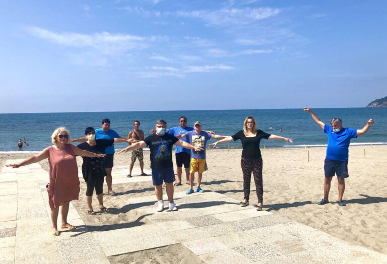 Sarzana, attiva la spiaggia accessibile. Aperto il bando per contribuire alla pulizia