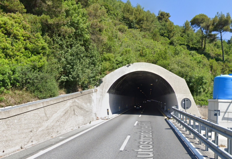 Galleria Vallon d’Arme sulla A10: avviati i lavori di ripristino, riapertura l’1 luglio