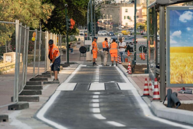 Pista ciclabile in corso Italia, primo tratto aperto dalle 18 di domani. Consegna lavori il 10 luglio