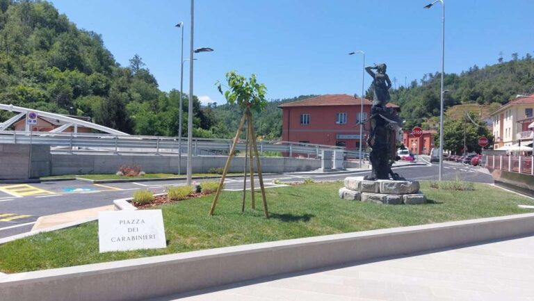 Borghetto di Vara: inaugurata la nuova piazza del centro