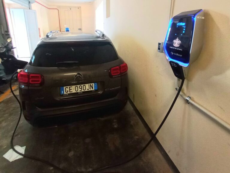 Genova, a Tursi due nuove colonnine di ricarica per veicoli elettrici