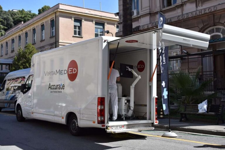 Al San Martino un truck di simulazione chirurgica per studenti e strutturati