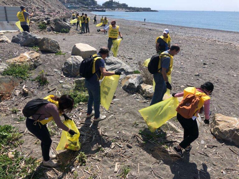Anche in Liguria torna la campagna di Legambiente Puliamo il mondo