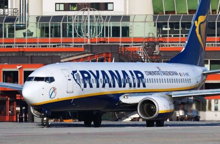 Ryanair, attive 13 rotte invernali da e per Genova