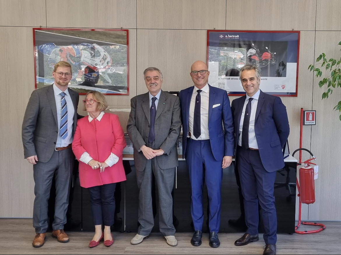 Spedizioni A hartrodt Italiana Acquisisce Fratelli Gambetta Liguria 